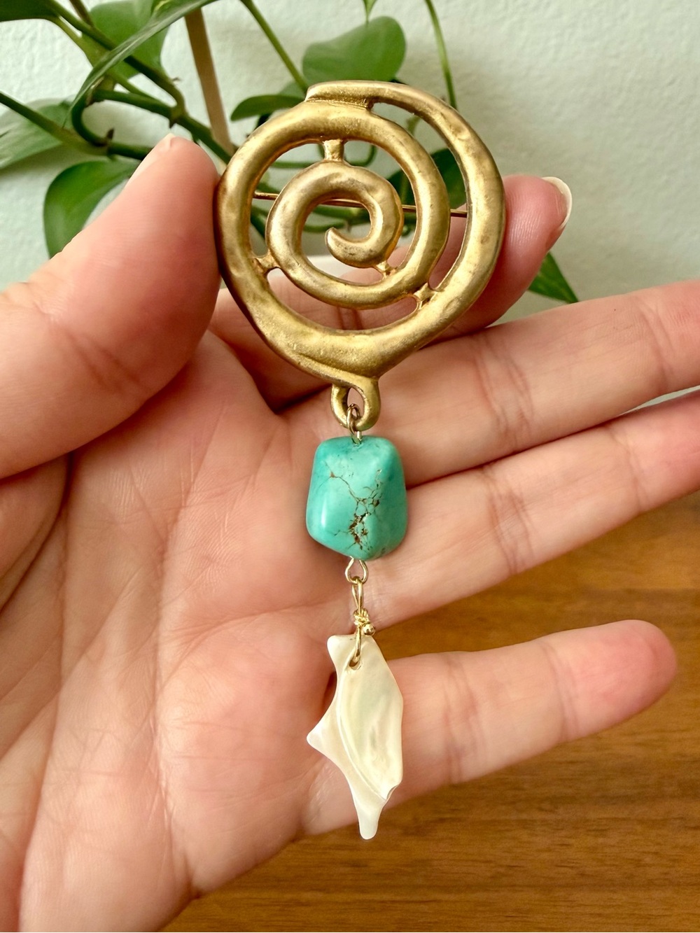 Vintage Matte Goldtone Spiral Brooch w/ Turqoise Gem Bead & Spiral Shell Dangle